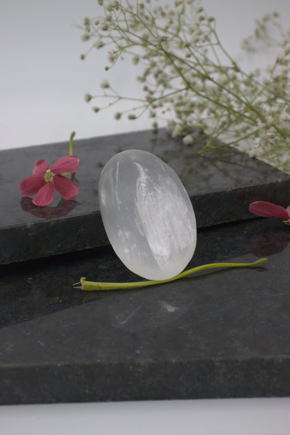 Selenite Palm Stone (Price is ₹5 per gram)